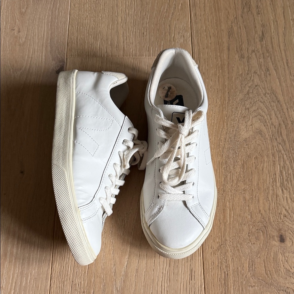 Veja White Leather Sneakers Size 7